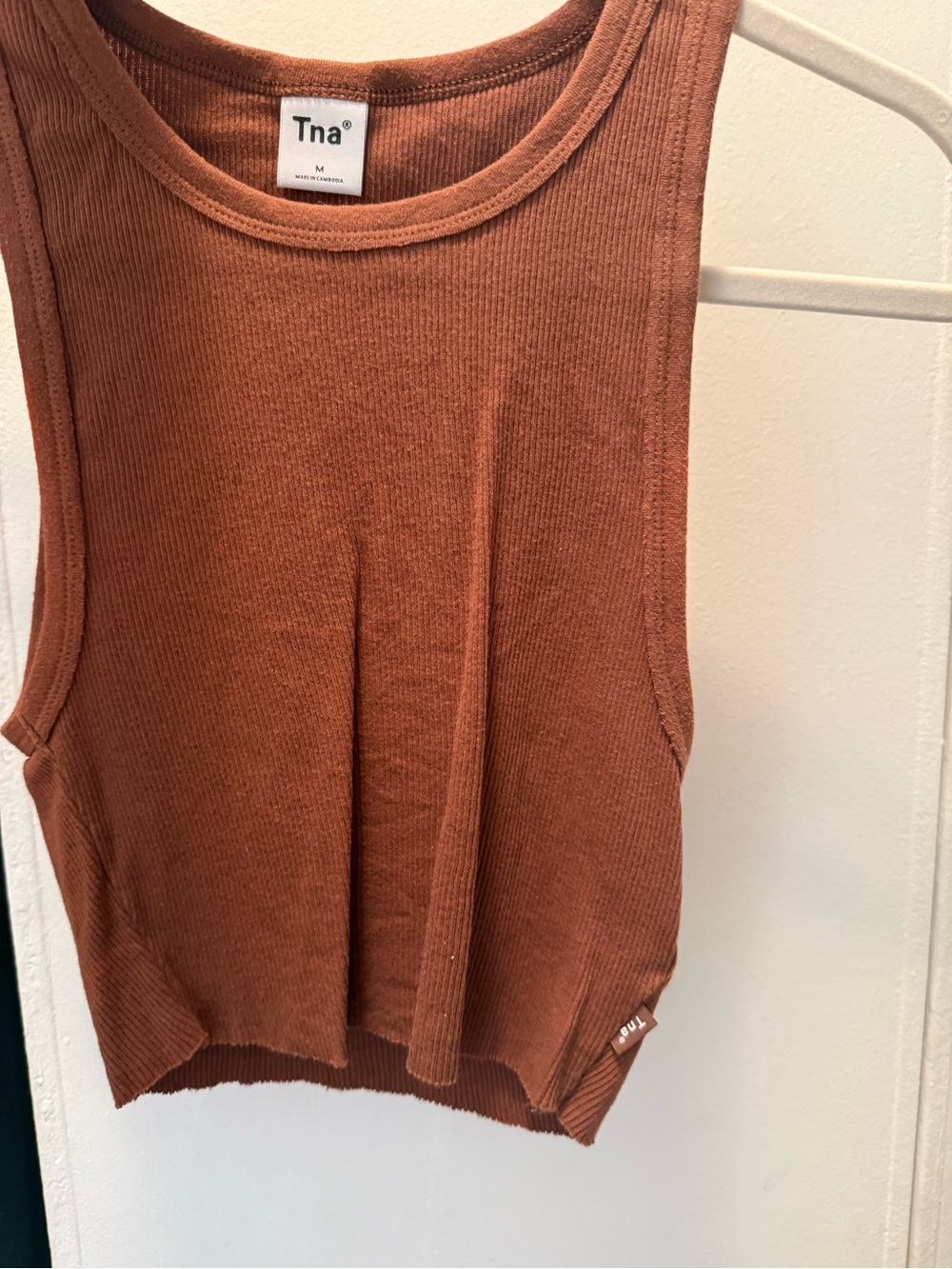 TNA Ribbed Cropped Tank Top - Rust Brown - Picture 3 of 4